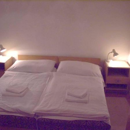 기오르 Corvin Panzio B&B 외부 사진