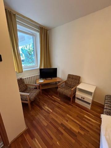 기오르 Corvin Panzio B&B 외부 사진